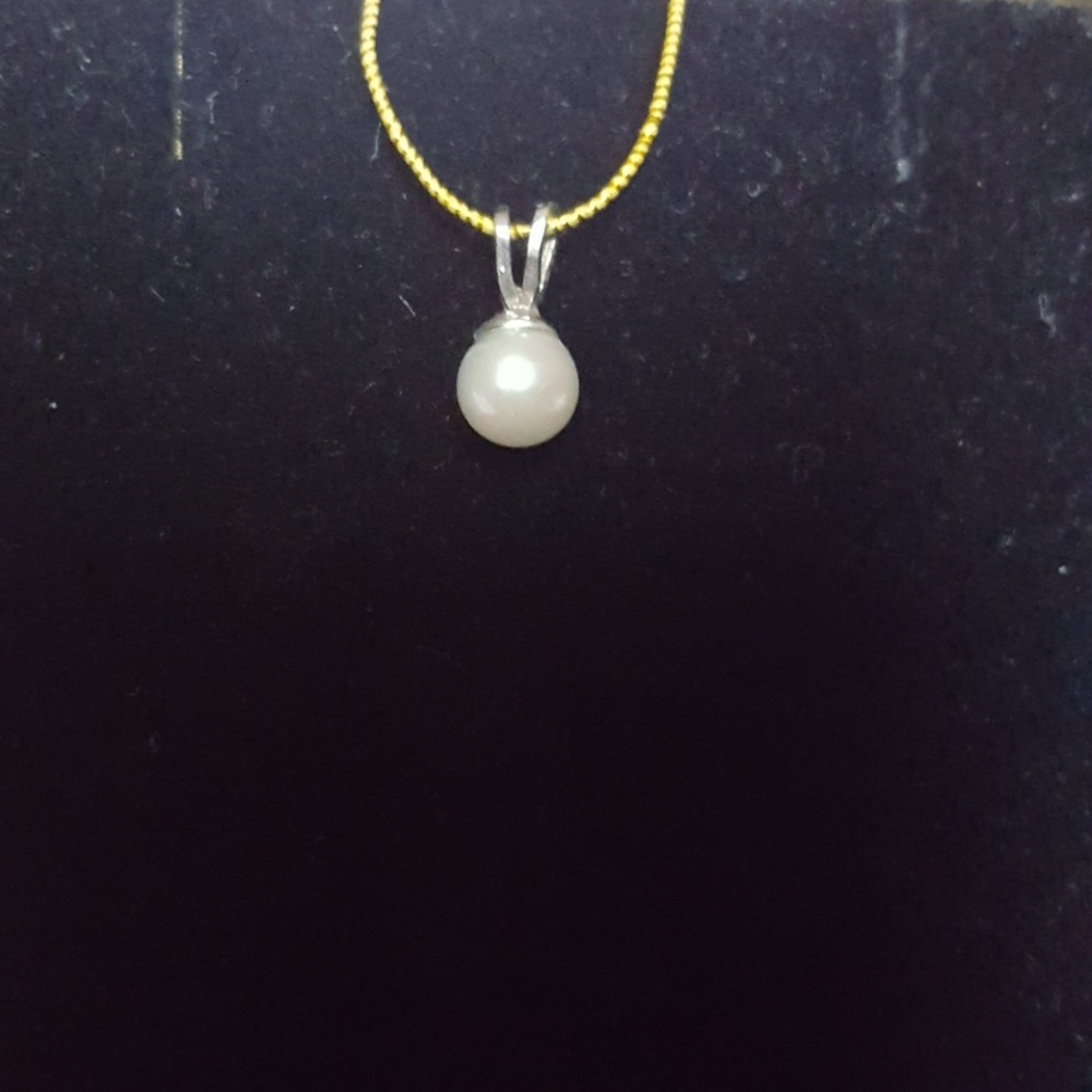 Genuine Pearl and Sterling Silver Pendant